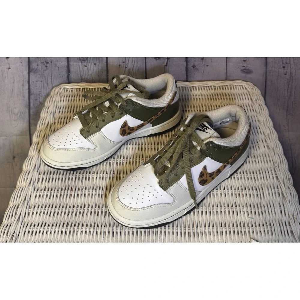 Nike‎ Dunk Low Olive  DX9282-100y Youth 4.5. EUC